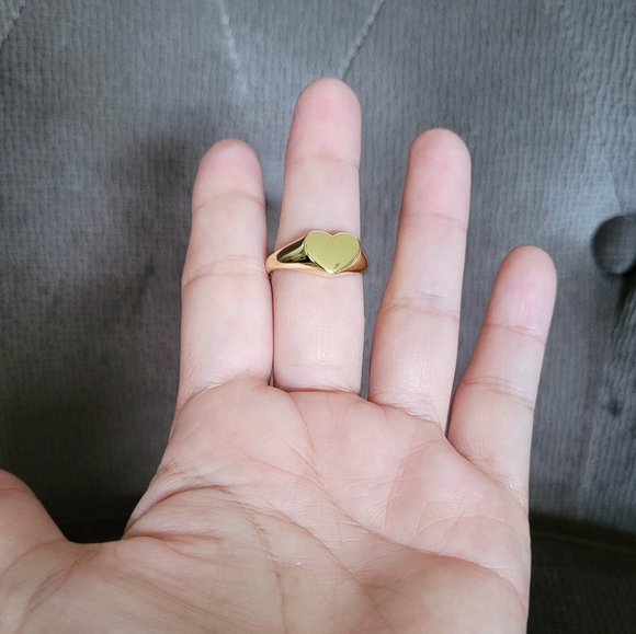 Simply Silver🤍 Gold💛 Heart Ring - Picture 15 of 16